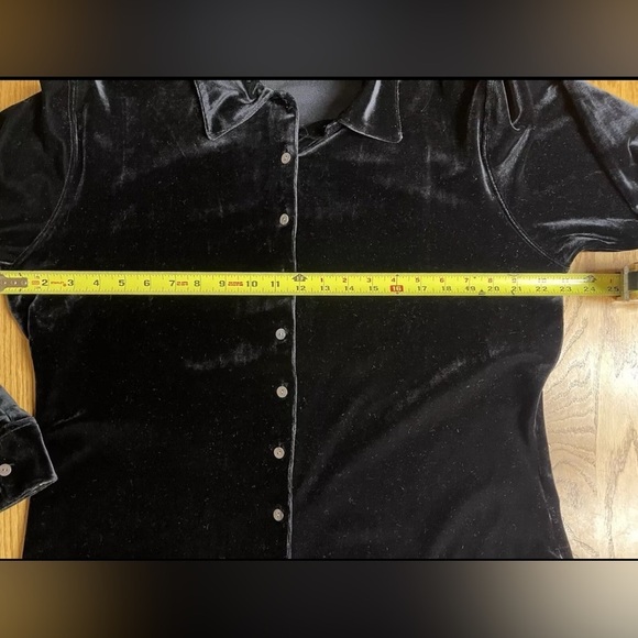 Woolrich Black Velour Button Down Shirt Women’s Size Large - Picture 4 of 6